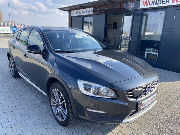 Volvo V60 Cross Country 2.0 D [D4] Summum Geart...